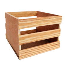 Cargar imagen en el visor de la galería, CAJA DECORATIVA DE MADERA 11X11X8 CM - 1 UNID.
